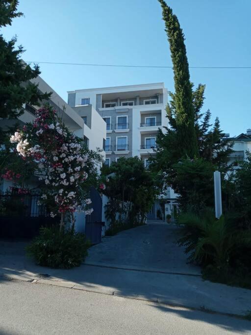 Royal Hill Apartments 2 By Ps Durrës Exterior foto